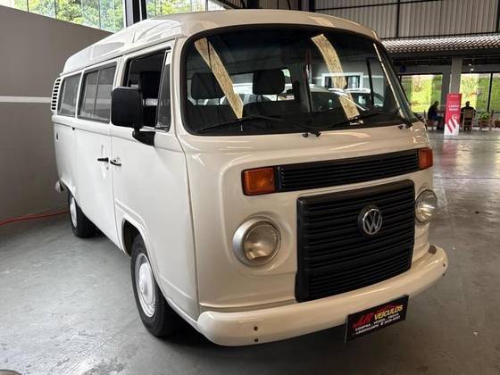 VOLKSWAGEN KOMBI 1.4 MI STD 8V FLEX 4P MANUAL